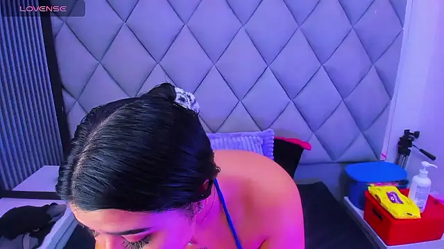 venusowen  online show from January 10, 2026, 1:46 pm