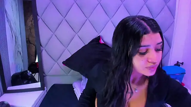 Snapshot of venusowen_ chatting on January 19, 2026, 1:59 pm venusowen online show from January 19, 2026, 1:59 pm