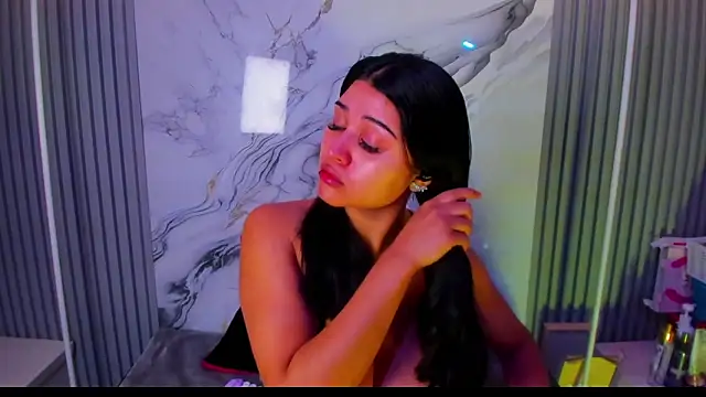 Snapshot of venusowen_ chatting on February 27, 2026, 1:44 pm venusowen online show from February 27, 2026, 1:44 pm