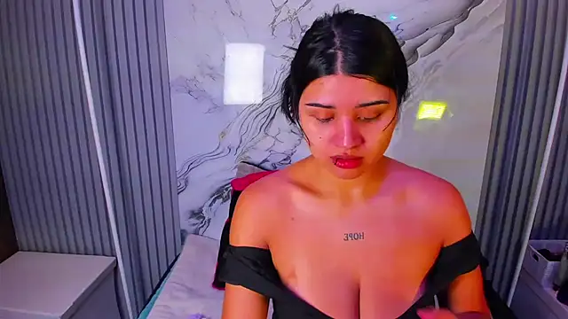 Snapshot of venusowen_ chatting on March 12, 2026, 1:17 pm venusowen online show from March 12, 2026, 1:17 pm