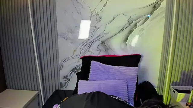 Snapshot of venusowen_ chatting on April 6, 2026, 1:45 pm venusowen online show from April 6, 2026, 1:45 pm