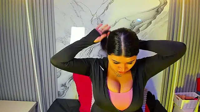 Snapshot of venusowen_ chatting on April 9, 2026, 2:00 pm venusowen online show from April 9, 2026, 2:00 pm