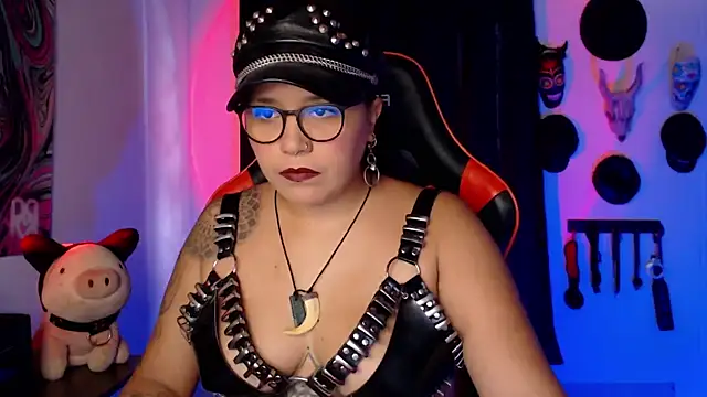 LilithSharon online show from October 17, 2025, 8:33 pm