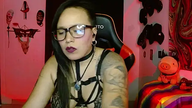Snapshot of LilithSharon chatting on June 1, 2026, 7:15 pm LilithSharon online show from June 1, 2026, 7:15 pm