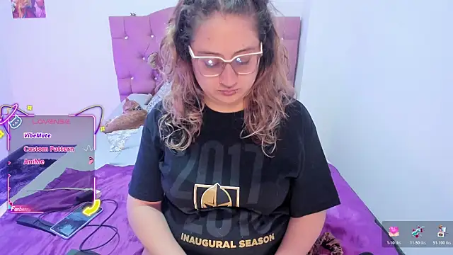 AnnieBigBoobs online show from December 18, 2025, 9:10 pm