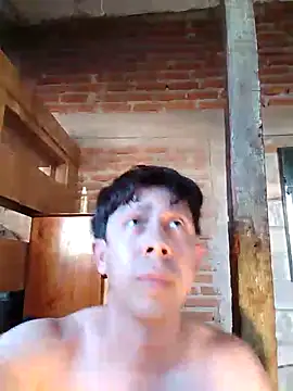 Snapshot of hoy_toyboy chatting on January 3, 2025, 10:40 pm hoy toyboy online show from January 3, 2025, 10:40 pm