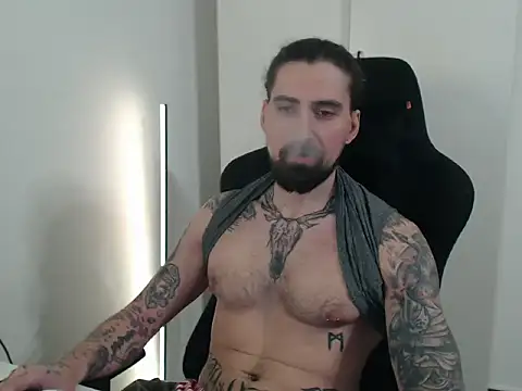 MateoHunk online show from May 14, 2026, 12:45 pm