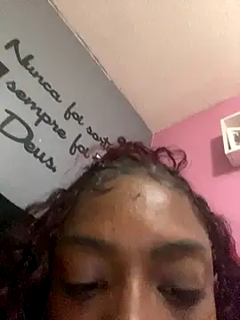 Snapshot of pretinhanovinha chatting on October 13, 2025, 6:13 am pretinhanovinha online show from October 13, 2025, 6:13 am