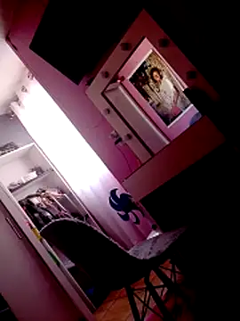 pretinhanovinha online show from February 8, 2026, 12:52 pm