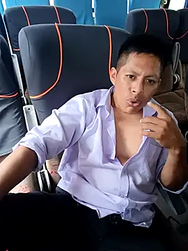 alexchir4 online show from October 29, 2025, 5:04 pm