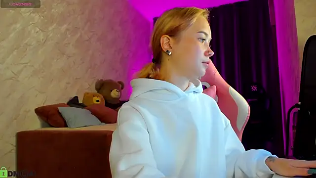 Kira yoon online show from September 25, 2025, 11:52 pm