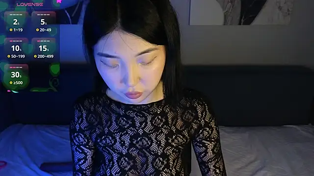 emili blanc online show from September 19, 2025, 2:35 am