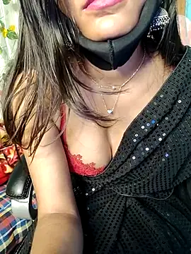 Reena Singh53 online show from March 16, 2025, 7:17 pm