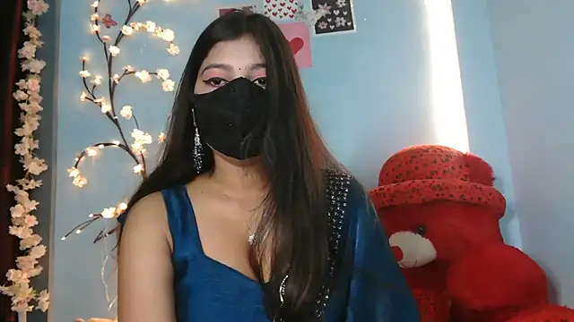 Reena Singh53 online show from December 14, 2025, 1:38 pm