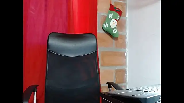 Snapshot of Rennatabothwell01 chatting on December 11, 2024, 9:01 pm Rennatabothwell01 online show from December 11, 2024, 9:01 pm