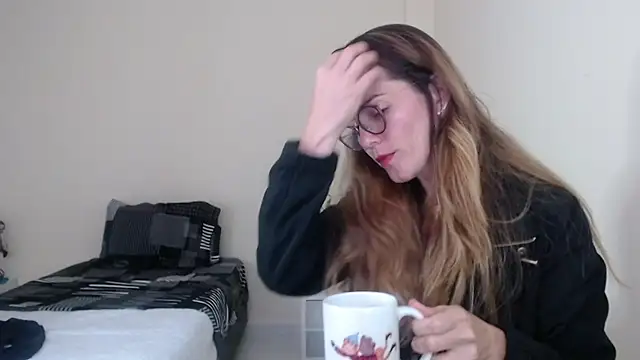 Hanny 24 online show from January 3, 2025, 11:57 am