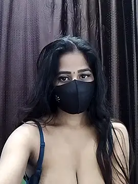 Lalisa sexy online show from December 3, 2025, 5:11 pm