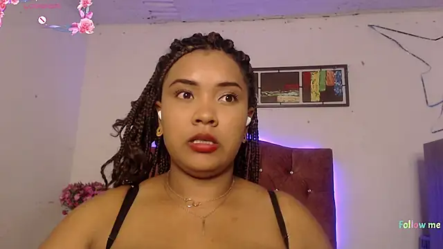 Snapshot of Evelyn_Sandoval chatting on January 6, 2025, 4:04 am Evelyn Sandoval online show from January 6, 2025, 4:04 am