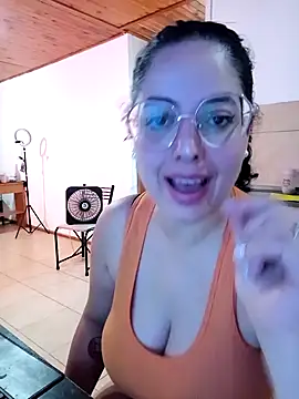 babyluna939 online show from January 11, 2026, 2:11 pm