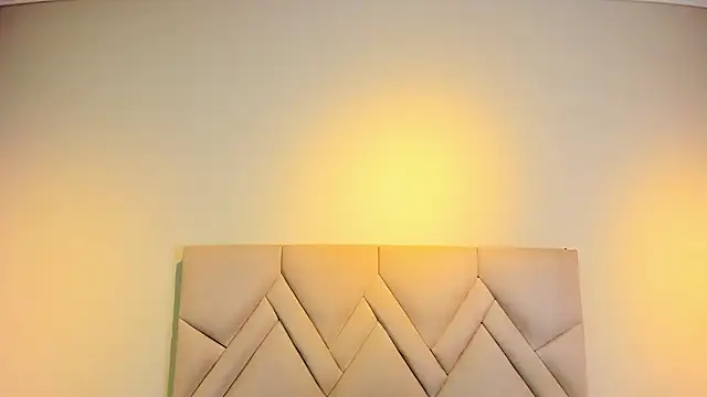 Isis Osman online show from March 2, 2026, 7:32 pm