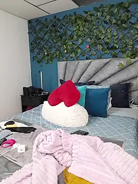 Grey Lorenz11 online show from February 19, 2026, 8:43 am