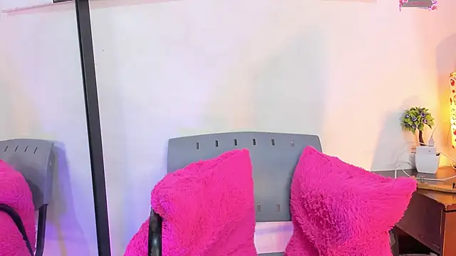 Monica lopez online show from December 14, 2024, 7:46 pm