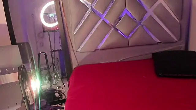 Monica lopez online show from March 8, 2025, 2:12 am