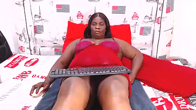 Snapshot of Honeybumsx32 chatting on October 24, 2025, 9:06 am Honeybumsx32 online show from October 24, 2025, 9:06 am