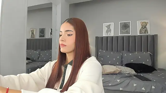 Madie  collins online show from October 17, 2025, 11:57 am