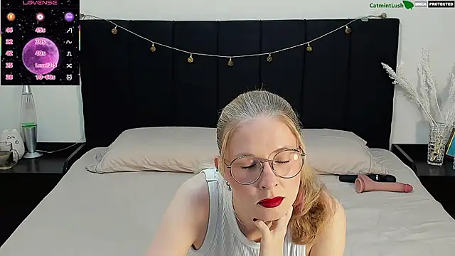 CatmintLush online show from July 14, 2026, 11:43 pm