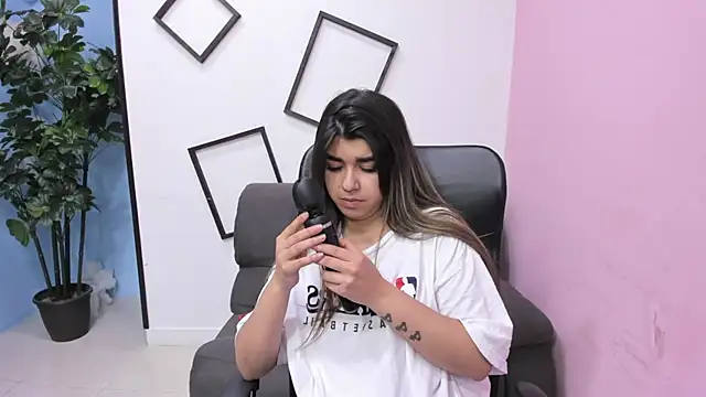 NahomiConnor  online show from March 7, 2026, 3:14 am