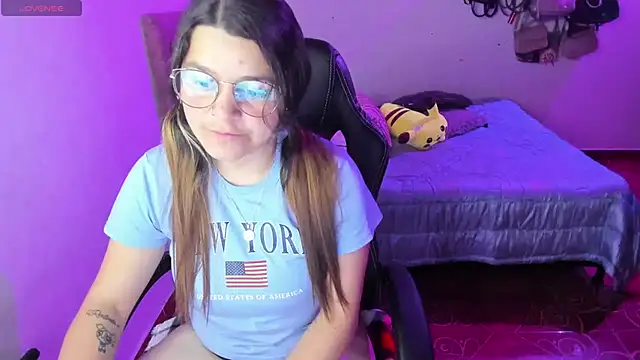 Sabrina Hall  online show from December 31, 2024, 3:23 am