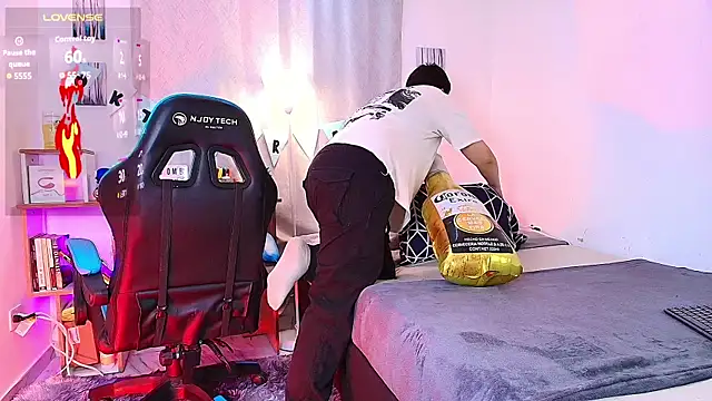 aron wi online show from September 25, 2025, 10:02 pm