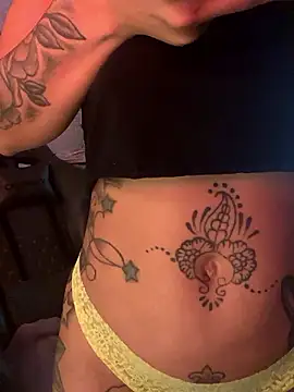 butterflybootyy online show from December 7, 2024, 3:19 pm