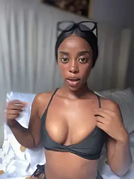 BhadBhad Kitty online show from March 20, 2025, 7:47 am