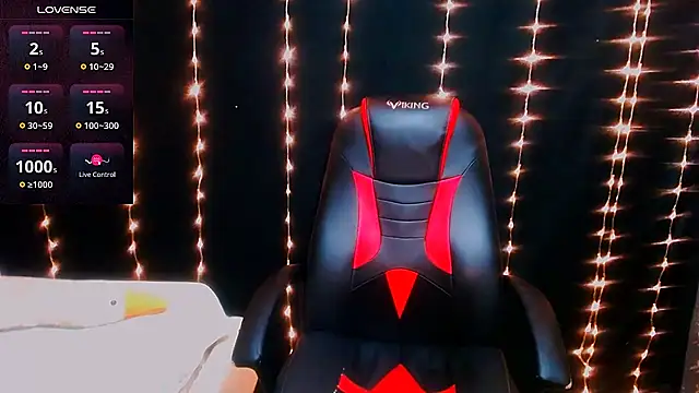 AgathaNoxe online show from February 3, 2025, 10:00 pm