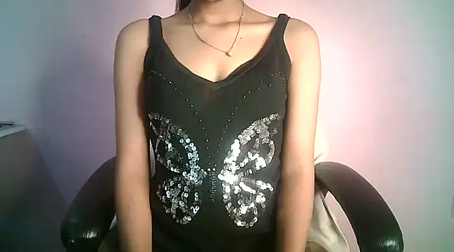 Snapshot of Aaisha_urs chatting on January 23, 2025, 4:30 am Aaisha urs online show from January 23, 2025, 4:30 am