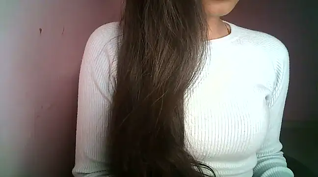 Snapshot of Aaisha_urs chatting on January 27, 2025, 10:49 am Aaisha urs online show from January 27, 2025, 10:49 am