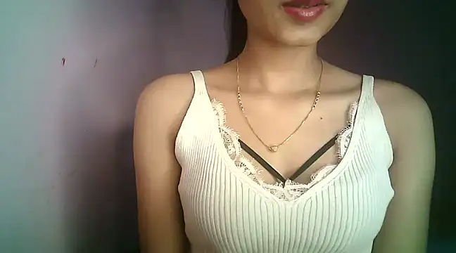 Snapshot of Aaisha_urs chatting on January 29, 2025, 8:08 am Aaisha urs online show from January 29, 2025, 8:08 am