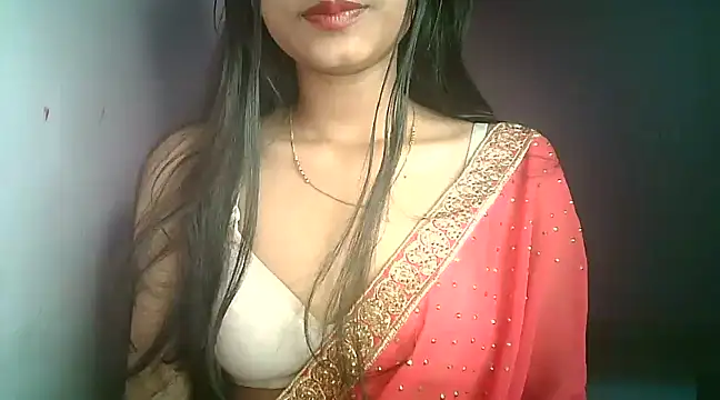 Snapshot of Aaisha_urs chatting on February 1, 2025, 6:00 am Aaisha urs online show from February 1, 2025, 6:00 am
