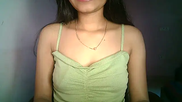 Snapshot of Aaisha_urs chatting on February 12, 2025, 6:08 am Aaisha urs online show from February 12, 2025, 6:08 am