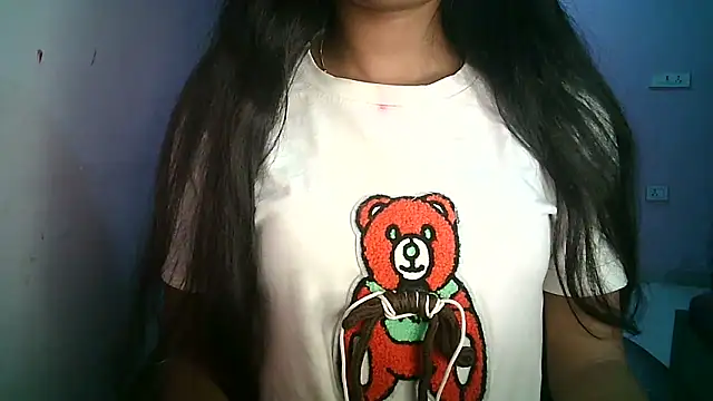 Snapshot of Aaisha_urs chatting on February 12, 2025, 6:19 pm Aaisha urs online show from February 12, 2025, 6:19 pm