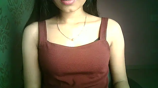 Snapshot of Aaisha_urs chatting on February 13, 2025, 6:16 pm Aaisha urs online show from February 13, 2025, 6:16 pm