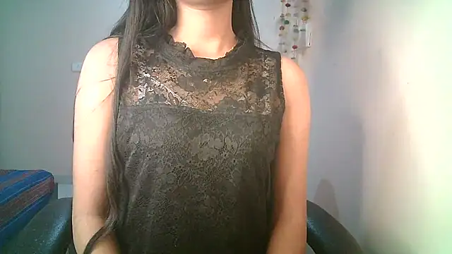Snapshot of Aaisha_urs chatting on February 17, 2025, 1:53 pm Aaisha urs online show from February 17, 2025, 1:53 pm