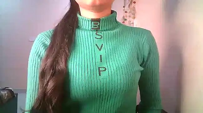 Snapshot of Aaisha_urs chatting on February 25, 2025, 11:33 pm Aaisha urs online show from February 25, 2025, 11:33 pm