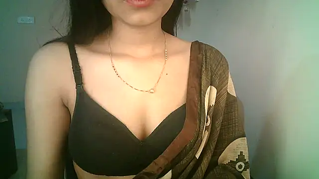 Snapshot of Aaisha_urs chatting on March 8, 2025, 6:43 am Aaisha urs online show from March 8, 2025, 6:43 am