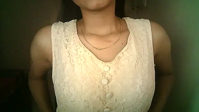 Snapshot of Aaisha_urs chatting on March 10, 2025, 4:35 pm Aaisha urs online show from March 10, 2025, 4:35 pm
