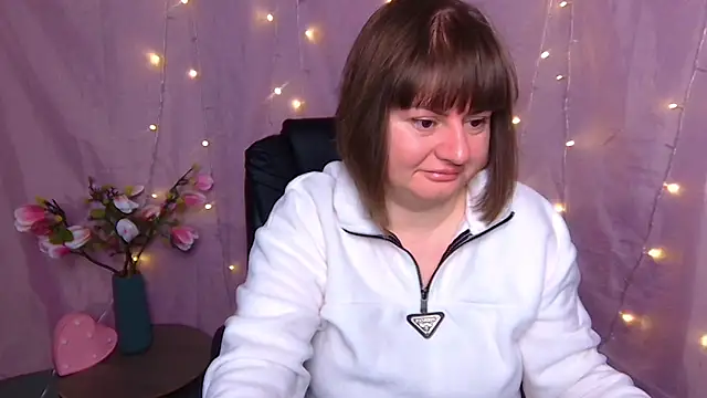 ZannaDreil online show from March 8, 2026, 7:06 pm