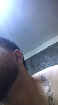 SINUECASTILLO online show from February 25, 2025, 7:47 pm