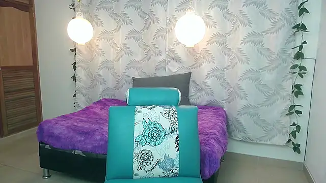 Mya paris online show from January 25, 2025, 5:07 am